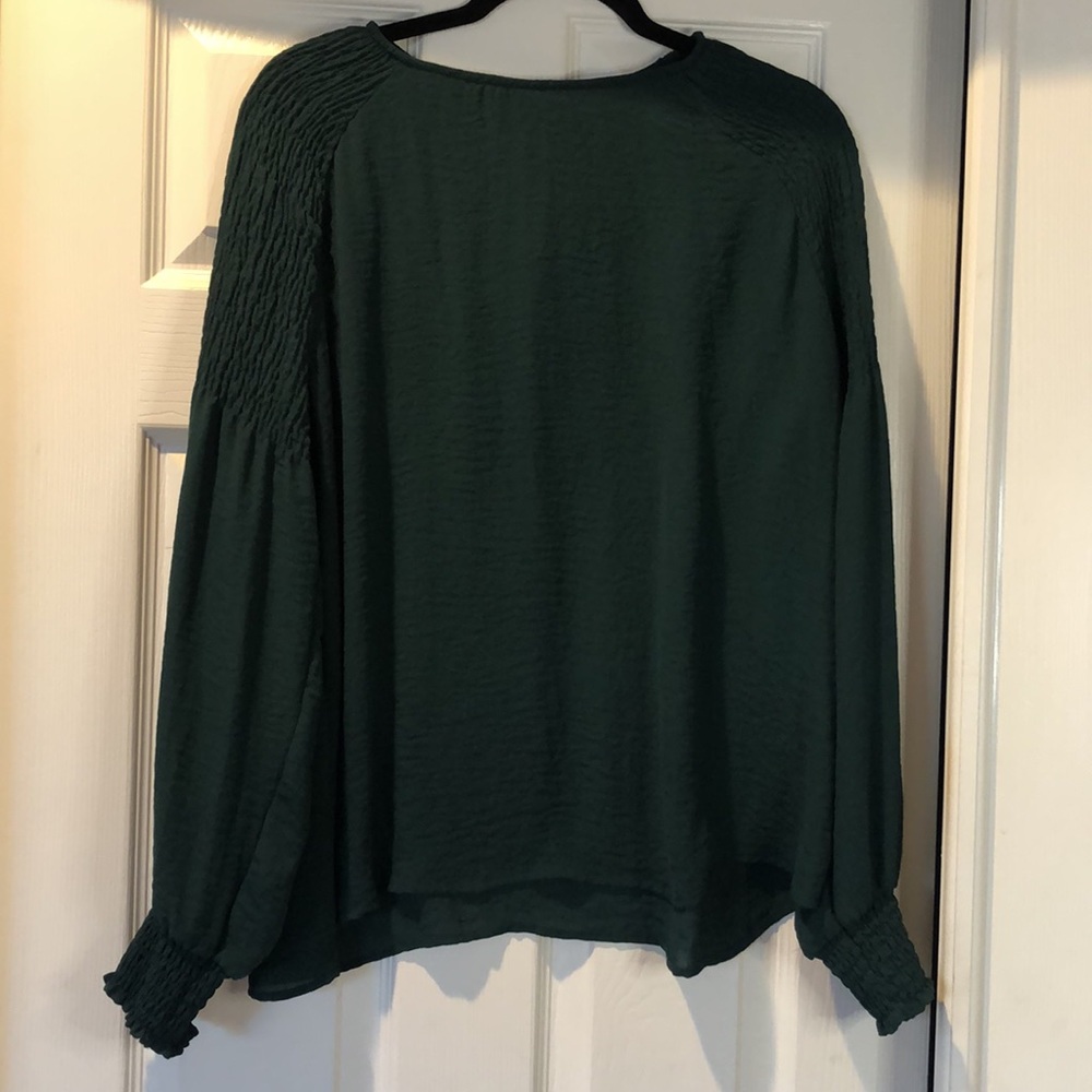 a.n.a green scrunch blouse